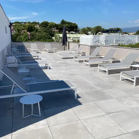 Apartahotel Lagrange Olympie Antibes