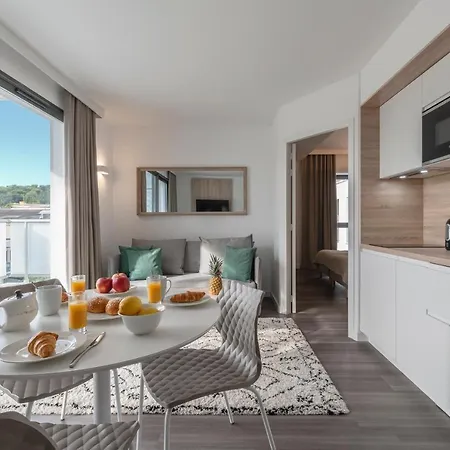Lagrange Apart'hôtel Olympie 4* Antibes