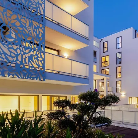 Lagrange Olympie Apartahotel 4*